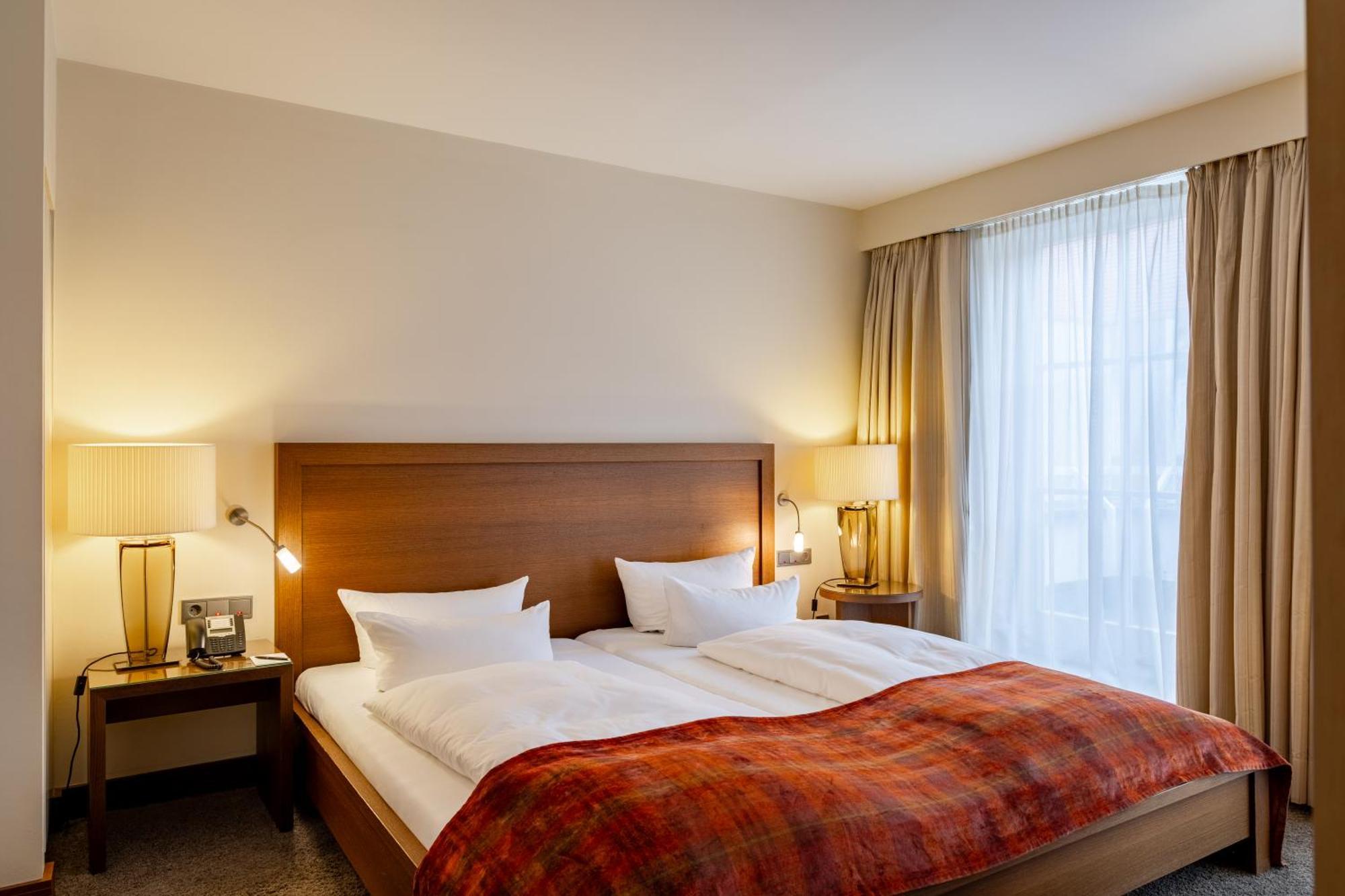 Hotel Alma Am Anger แอร์ฟวร์ท ภายนอก รูปภาพ