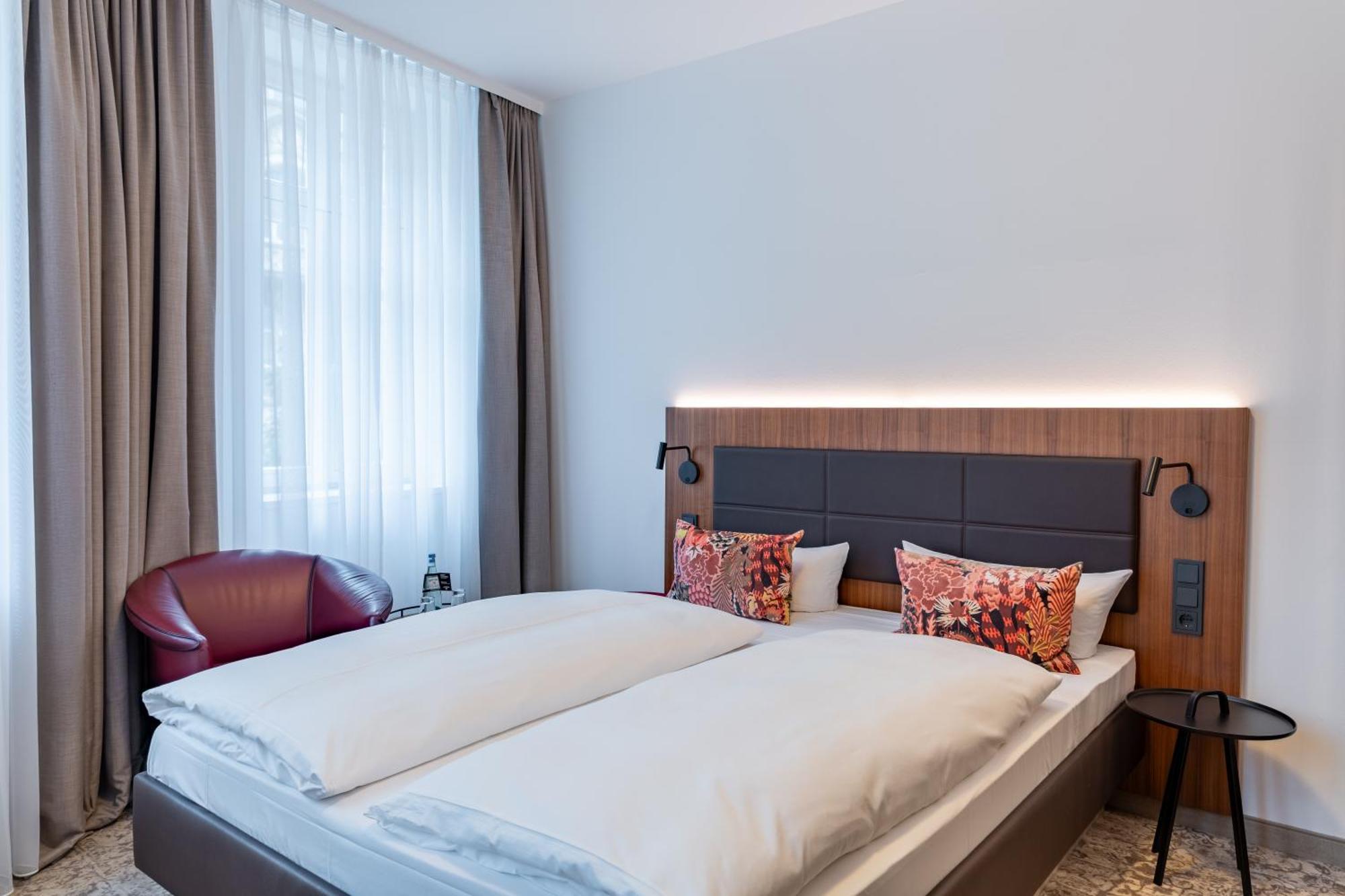 Hotel Alma Am Anger แอร์ฟวร์ท ภายนอก รูปภาพ